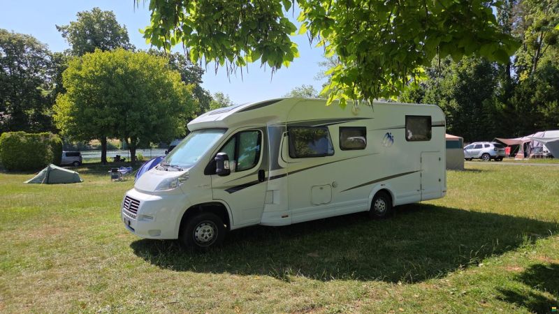 Knaus SKY TI 700 MEG