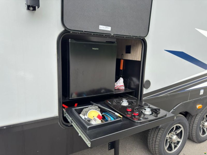 ARCTIC WOLF FIFTH WHEELS 287BH