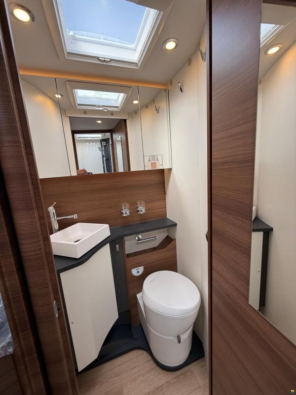 Rapido Serie 6 666 F