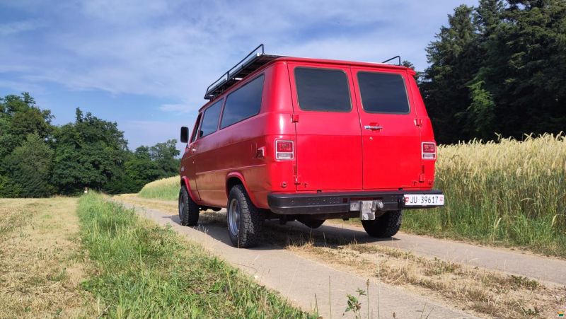Chevrolet Chevy Van G30