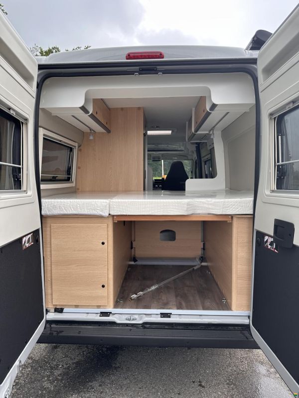 Sunlight Cliff 600 X