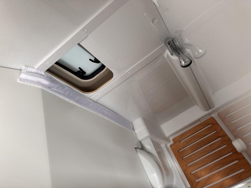 Sunlight Cliff 600 X