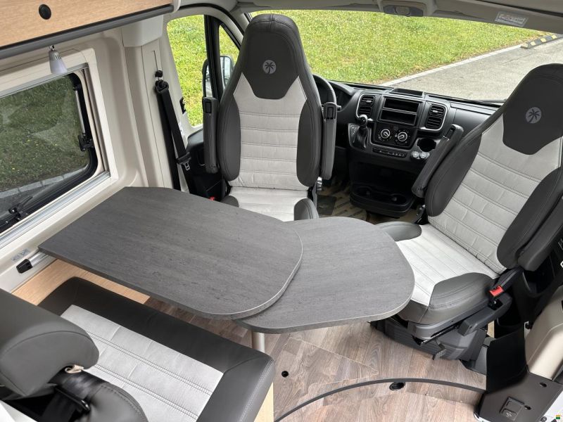 Sunlight Cliff 600 X