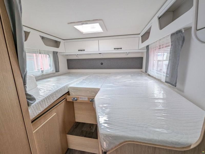 Sunlight I 67S Adventure