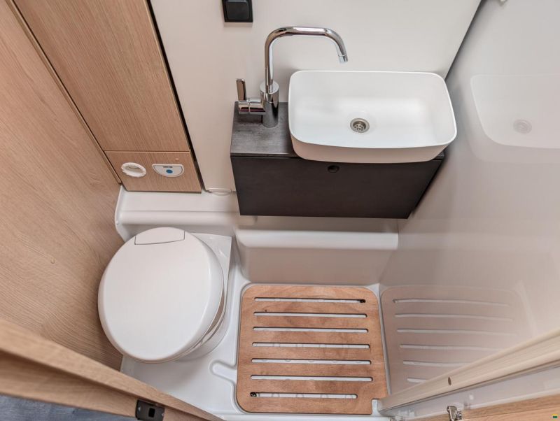 Sunlight I 67S Adventure