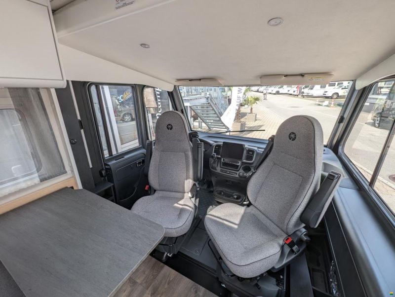 Sunlight I 67S Adventure