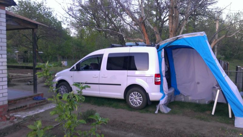 Volkswagen Caddy Tramper California Beach