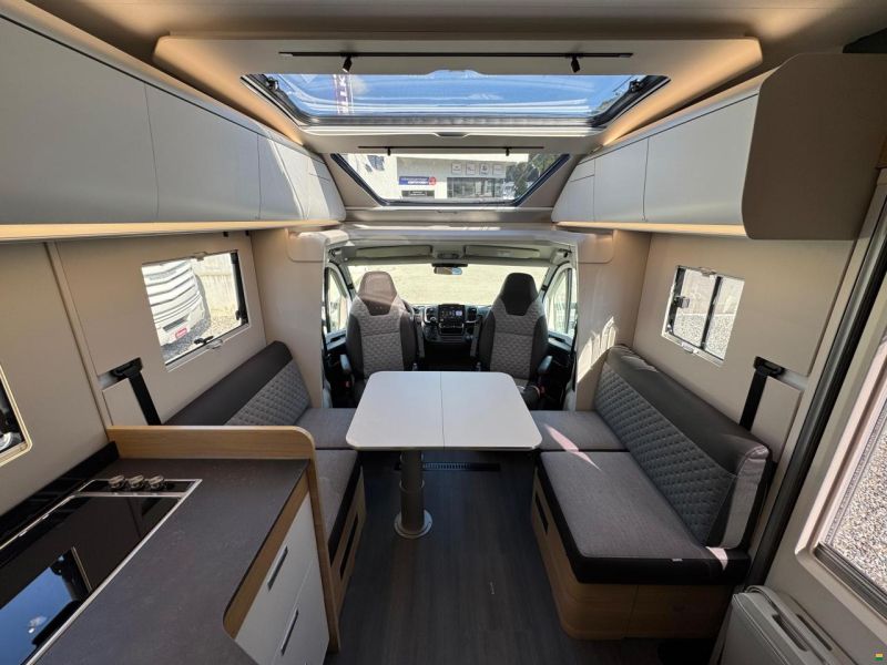 Adria Coral Plus 670 DL