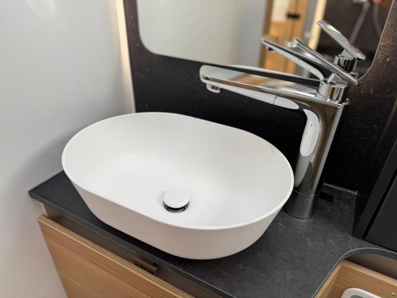 Adria Coral Plus 670 DL