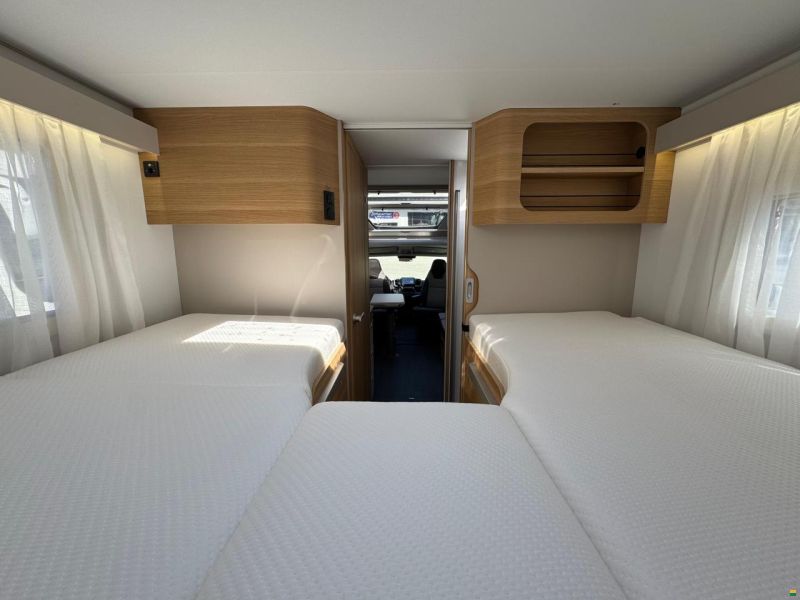 Adria Coral Plus 670 DL