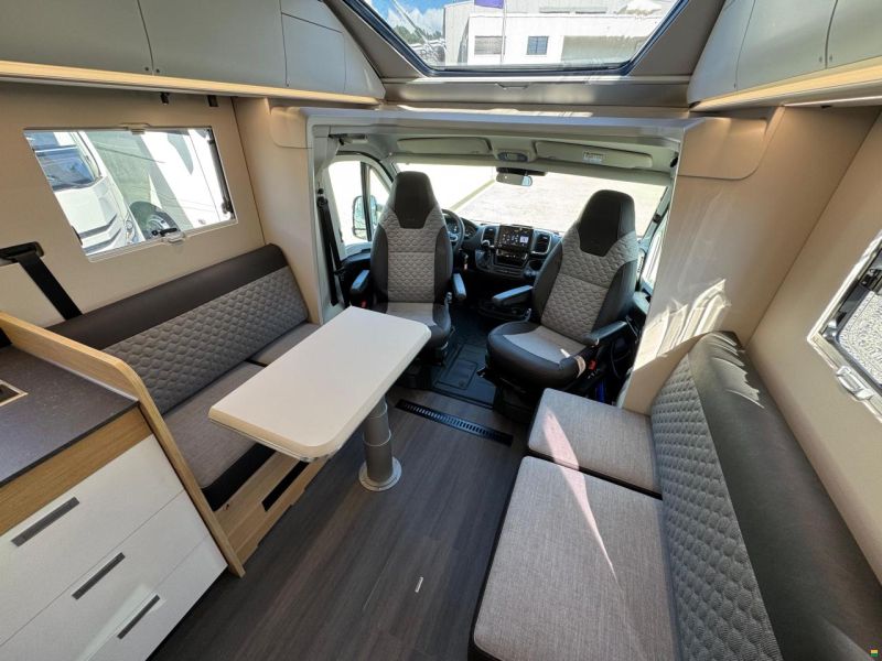 Adria Coral Plus 670 DL