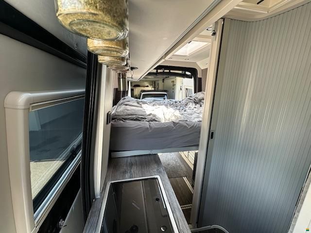 Mercedes Benz Sprinter Aquila S6 Ghost