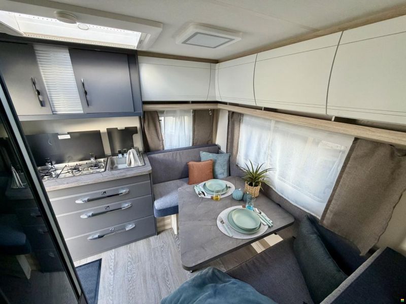 Hobby 400 SFe DE LUXE