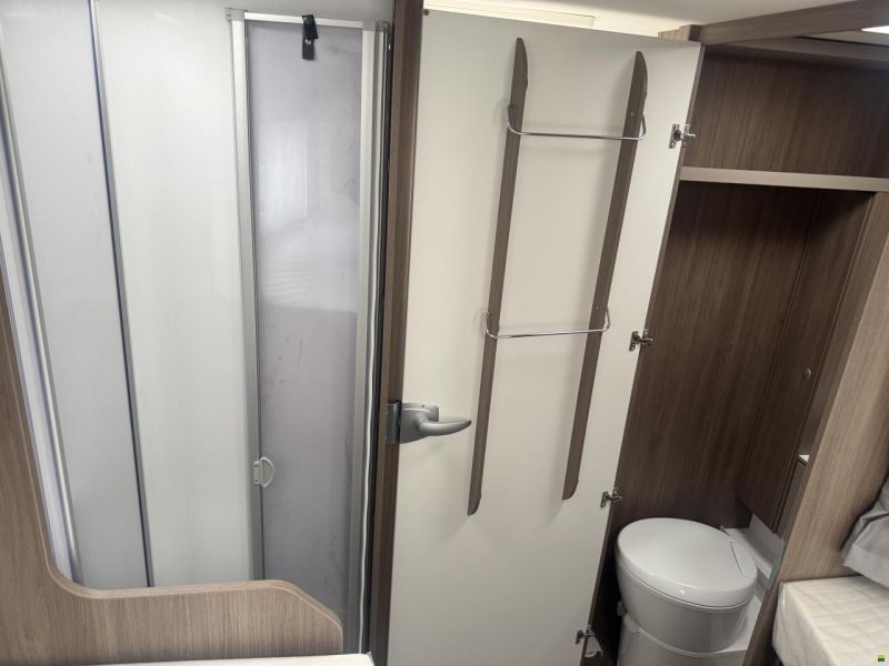 Carado T447 pro+ Automat 180PS