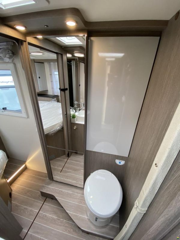 Roller Team Zefiro 266TL, Fiat 2.2MJ 140PS Automat