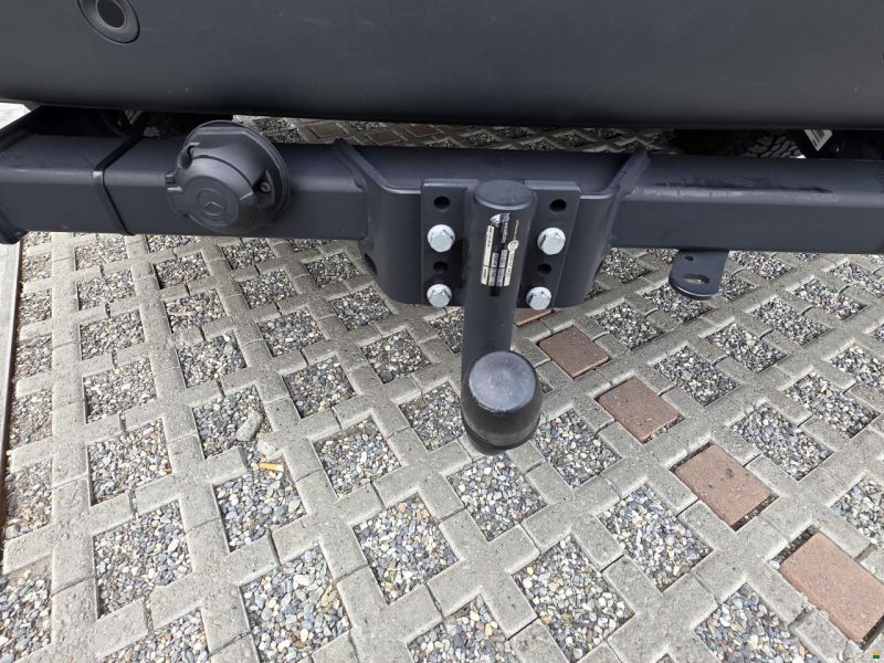 Innova Roadtrip 595L; Sprinter 4x4