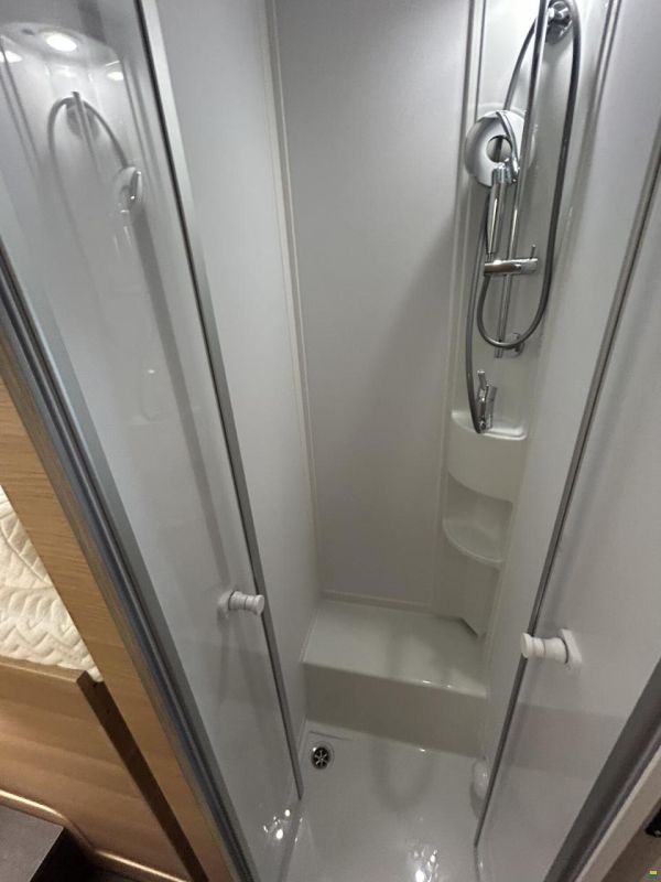 Adria Matrix 60Y 670 SL