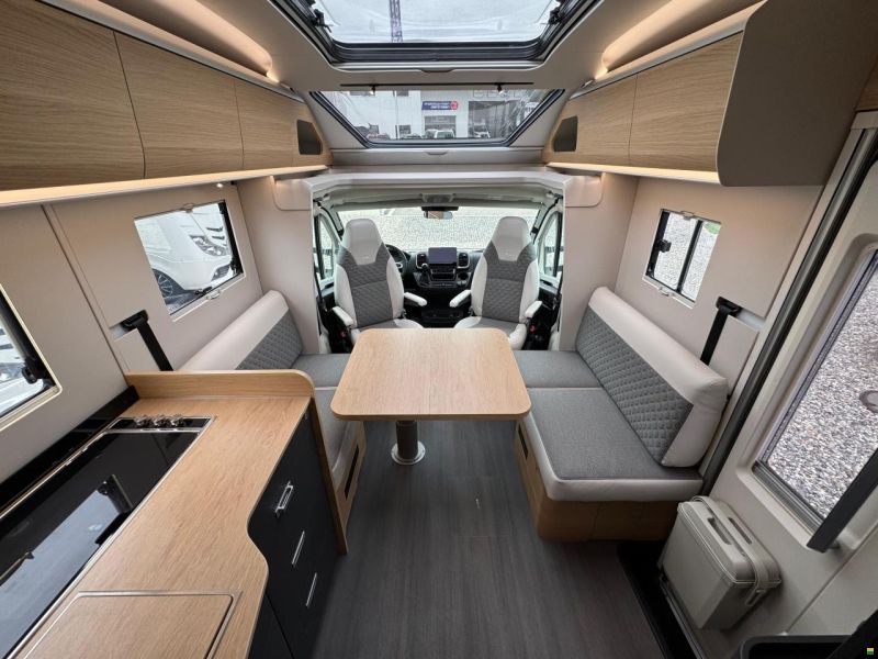 Adria Coral 670 DL 60 Years Selection Deluxe