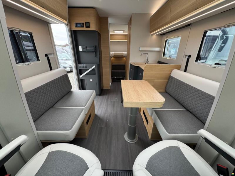 Adria Coral 670 DL 60 Years Selection Deluxe