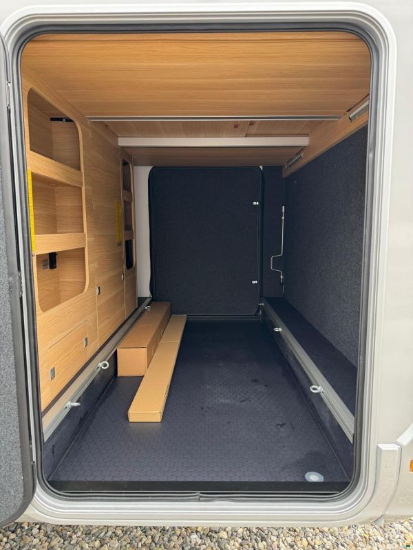 Adria Coral 670 DL 60 Years Selection Deluxe