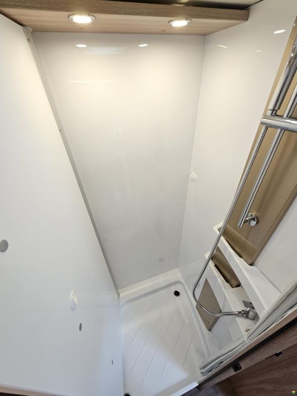 Bürstner Lyseo M Mercedes Benz Automat