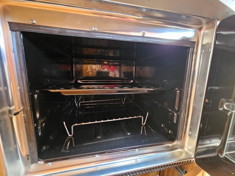 Hobby Excellent mit Queensbett, Klima, Mover!