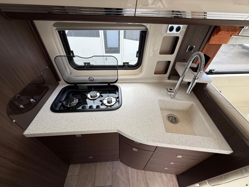 Morelo Empire 92 M IVECO Daily 70 C 21