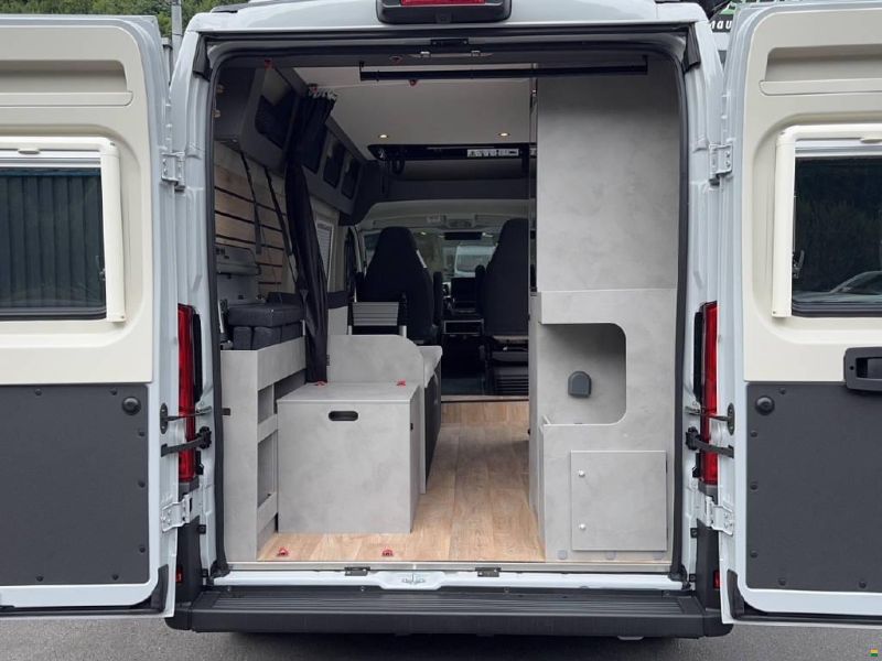 Crosscamp CV Flex 541 3.5t L2H2 2.2TD140