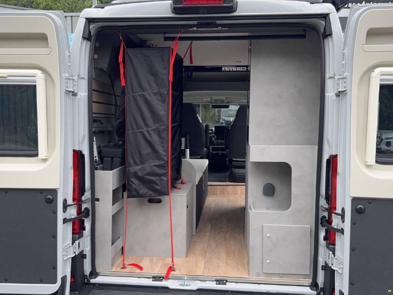 Crosscamp CV Flex 541 3.5t L2H2 2.2TD140