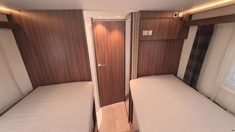 Adria Matrix Platinum M 670 SL