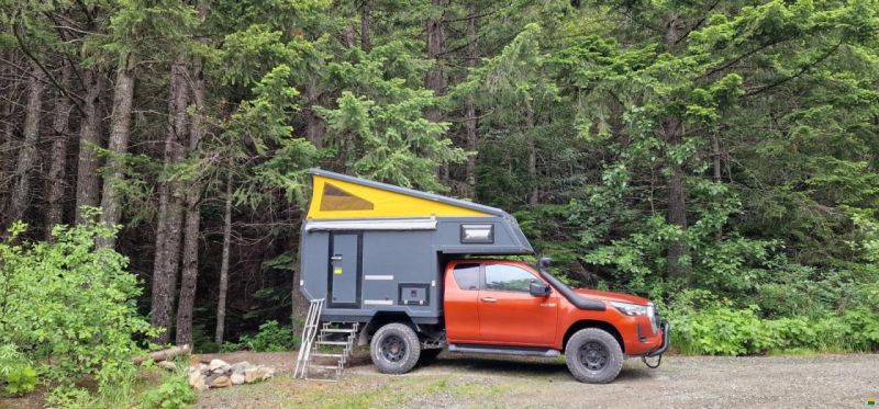 Toyota Hilux mit Wohnkabine