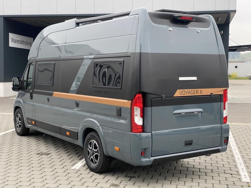 Globe-Traveller Voyager X