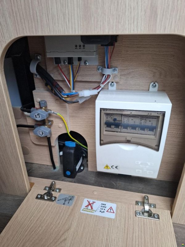 Sunlight Cliff Adventure 600