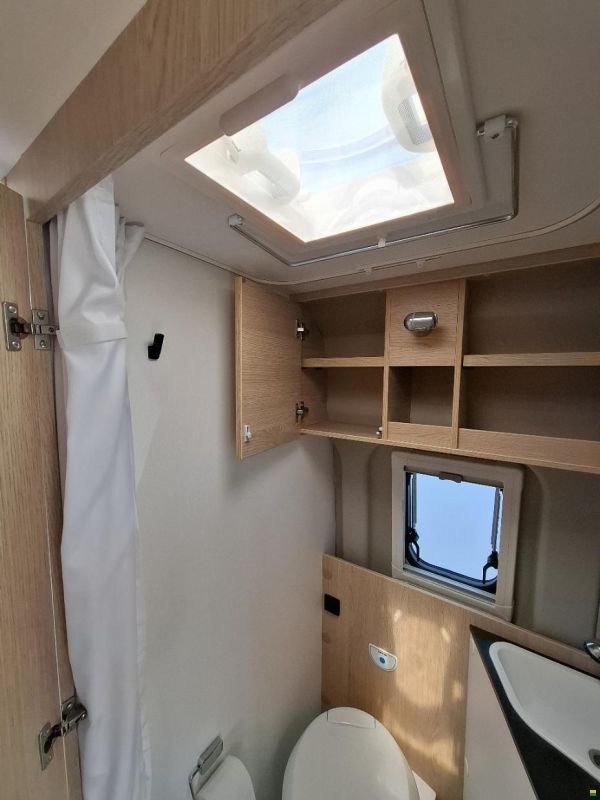 Sunlight Cliff Adventure 600