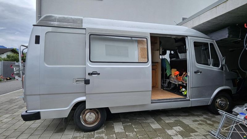 Mercedes Benz 207 D 601 D2