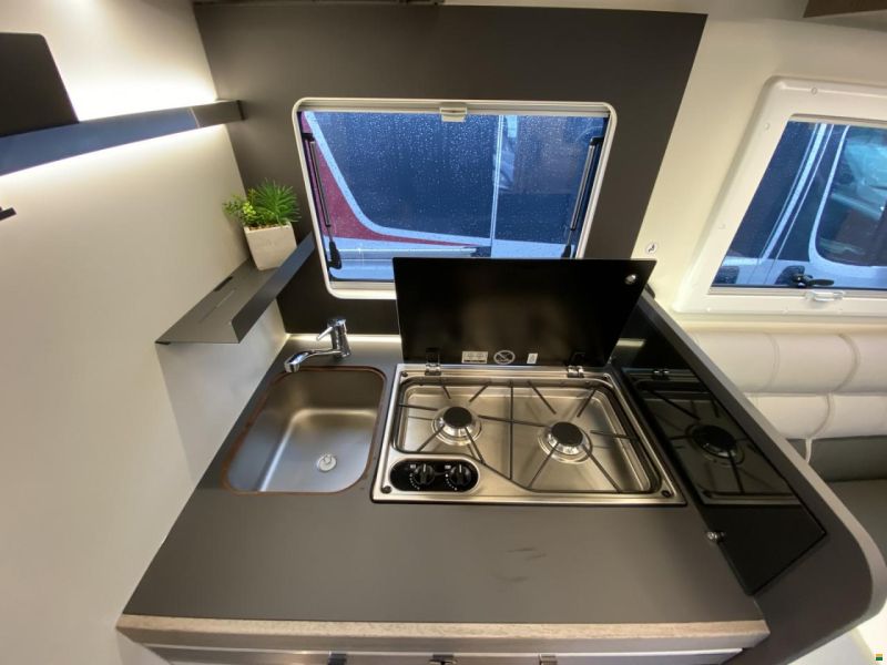 Roller Team Zefiro 267 TL, Ford 2.0TDCi 165PS Autom.