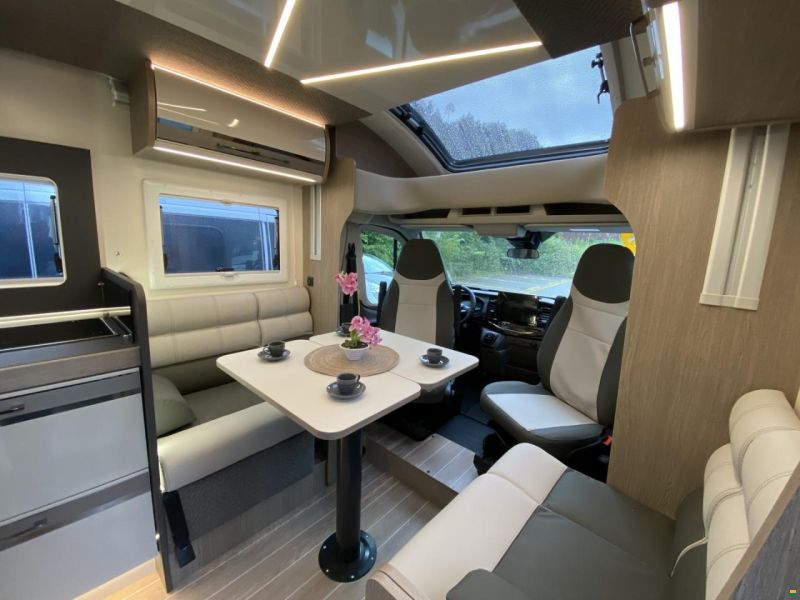 Roller Team Zefiro 267 TL, Ford 2.0TDCi 165PS Autom.