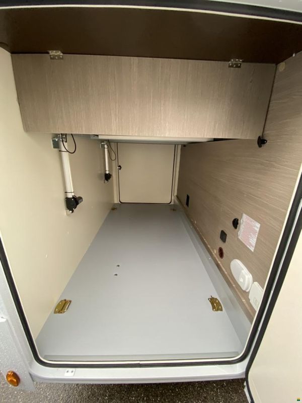 Roller Team Zefiro 267 TL, Ford 2.0TDCi 165PS Autom.