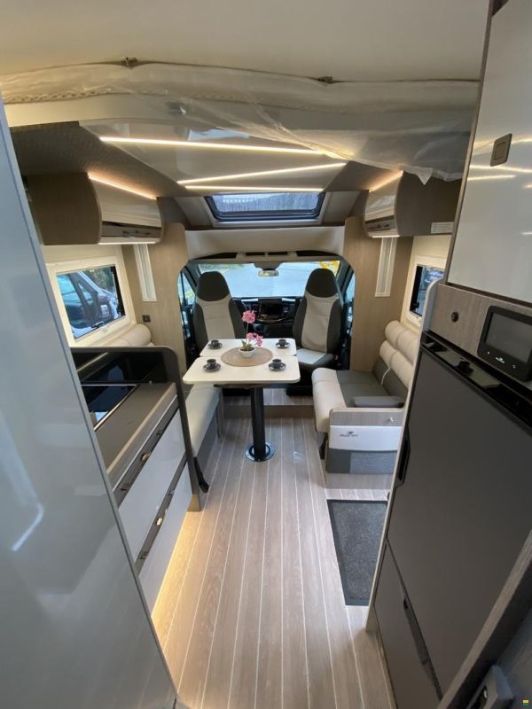 Roller Team Zefiro 267 TL, Ford 2.0TDCi 165PS Autom.