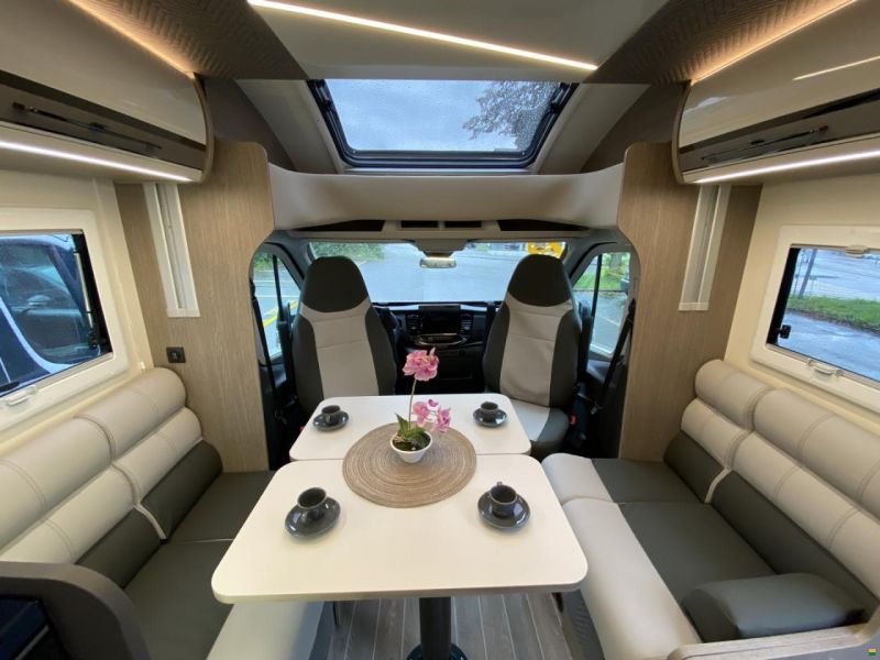 Roller Team Zefiro 267 TL, Ford 2.0TDCi 165PS Autom.