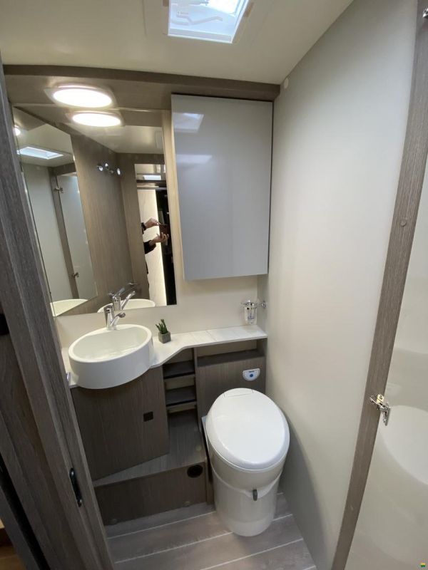 Roller Team Zefiro 267 TL, Ford 2.0TDCi 165PS Autom.