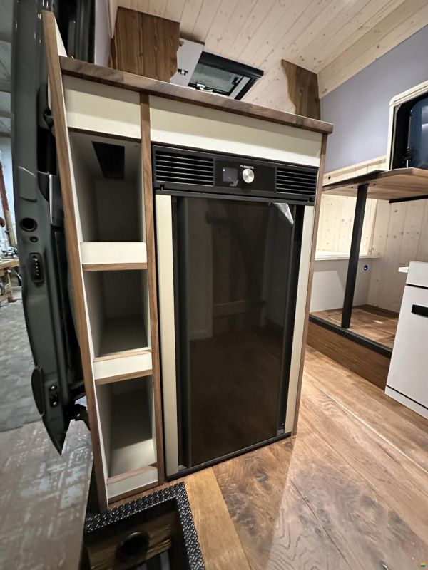 Mercedes Benz Sprinter 319 CDI Standard 9G-TRONIC 4x4