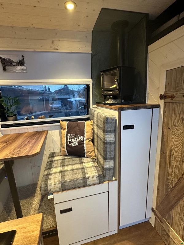 Mercedes Benz Sprinter 319 CDI Standard 9G-TRONIC 4x4