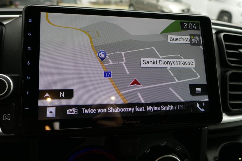 Knaus L!VE TI 650 MEG Platinum Selection