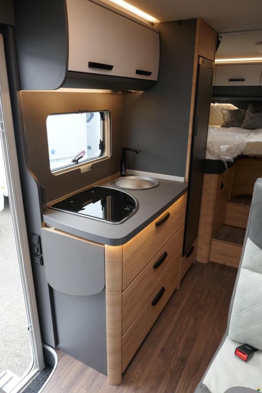 Knaus L!VE TI 650 MEG Platinum Selection