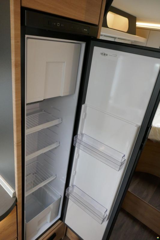 Knaus L!VE TI 650 MEG Platinum Selection