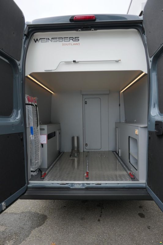 Weinsberg CaraBus Grey 630 MEG OUTLAW
