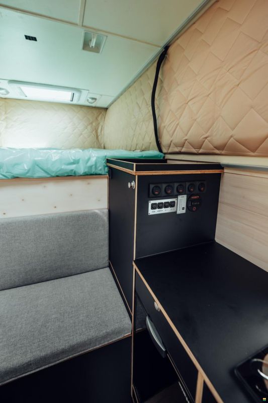 Land Rover Defender 130 Expedition