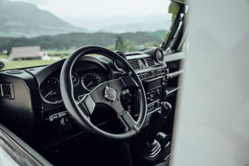 Land Rover Defender 130 Expedition