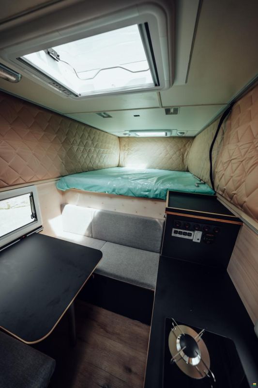 Land Rover Defender 130 Expedition